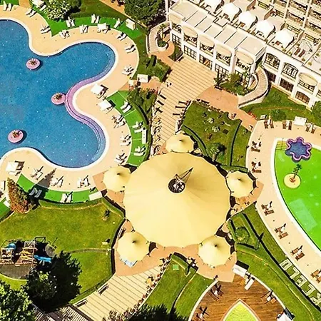 アパート Cozy In Barcelo Royal ***** サニービーチ