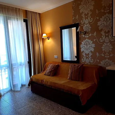 Cozy In Barcelo Royal *****