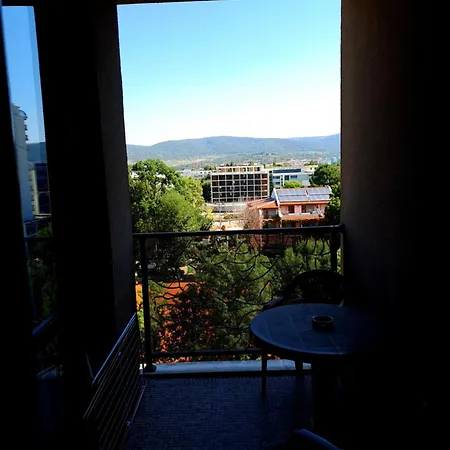 Cozy In Barcelo Royal ***** דירה